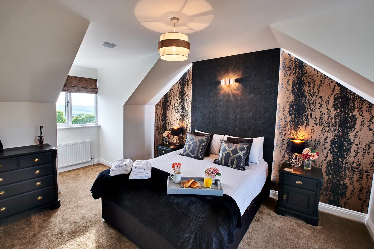 Greystonedale Manor master bedroom